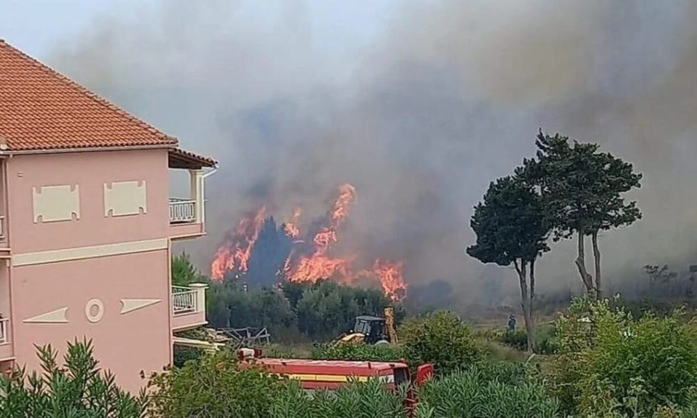 Κέρκυρα: Σε ύφεση αυτή την ώρα η πυρκαγιά στον Άγιο Στέφανο (upd)